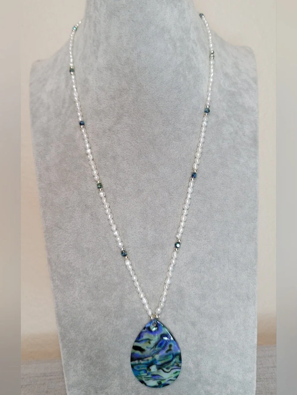 Stunning Artisan Abalone Shell Teardrop Pendant Freshwater Rice Pearl Necklace